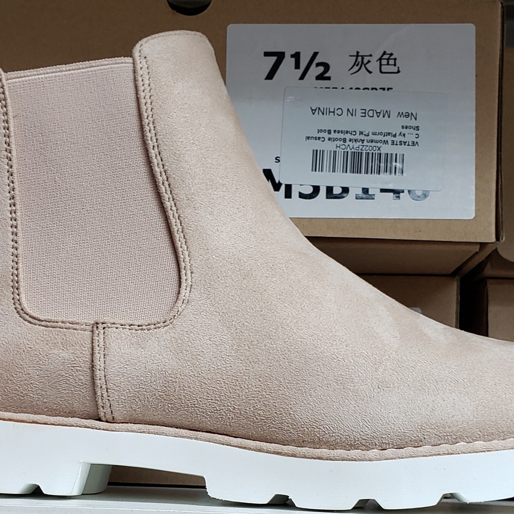 Women's Tan Chelsea Boots